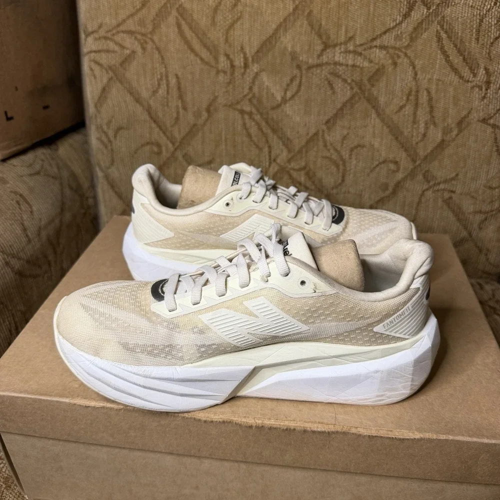 New Balance FuelCell Rebel V5 Angora WFCX7ZF Women's Size 7B Running Shoes